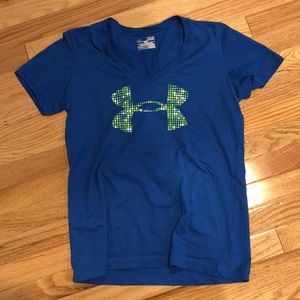 V-neck Under Armour Shirt